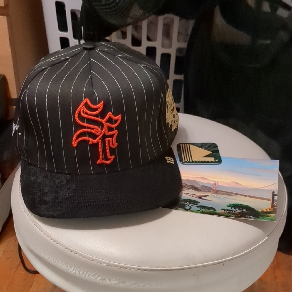DVNIEL LUU SF Limited Edition Premium Black and Red Pinstripe Snapback Brand New